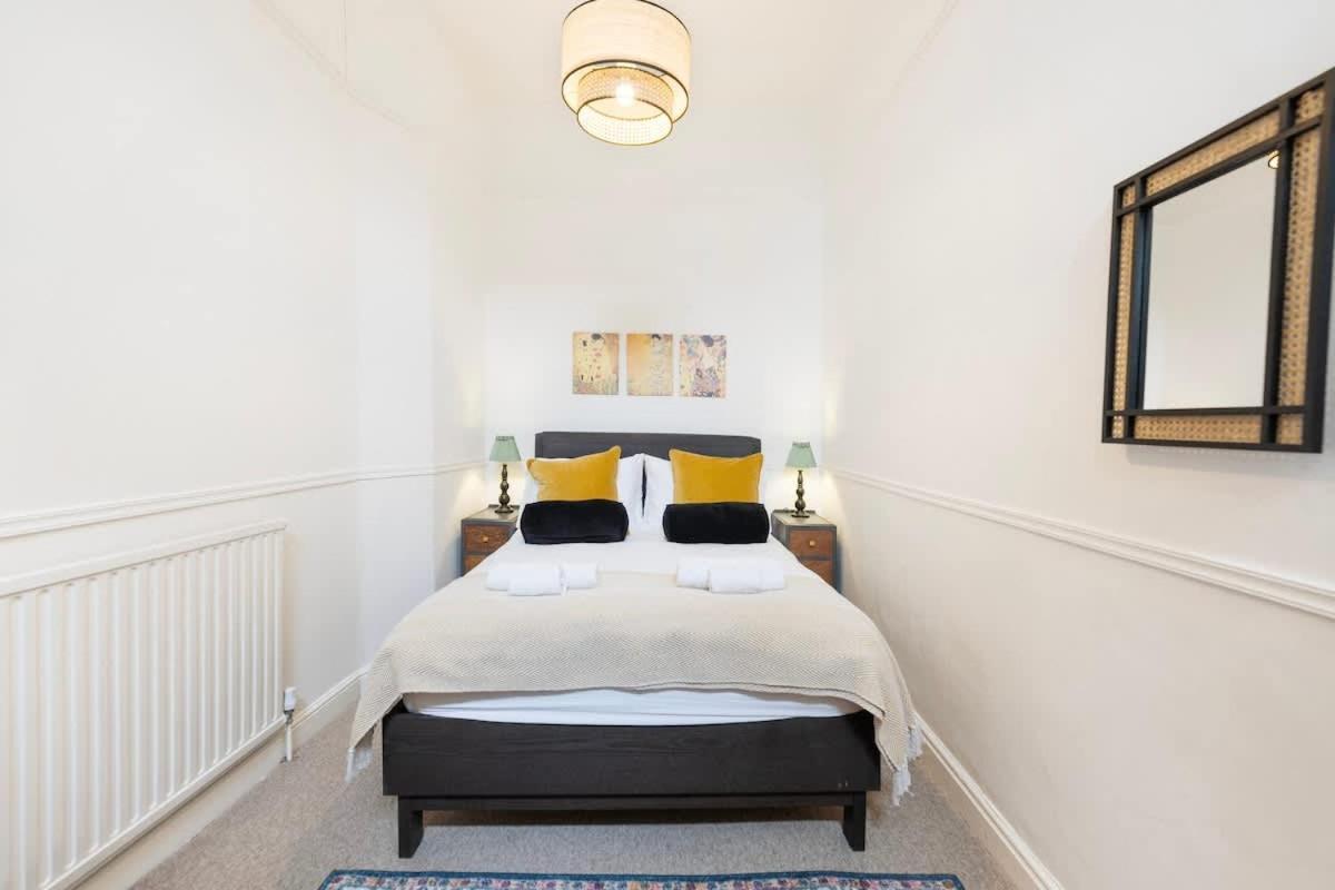 Spacious And Quiet Ground Floor Flat Bristol Bagian luar foto