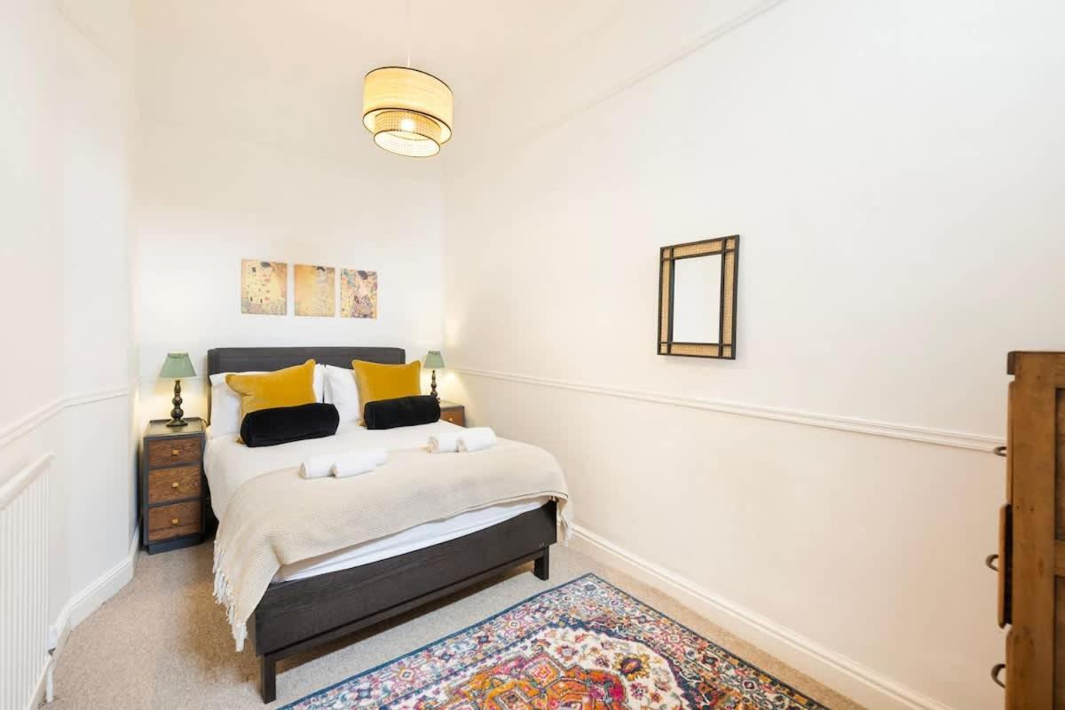 Spacious And Quiet Ground Floor Flat Bristol Bagian luar foto